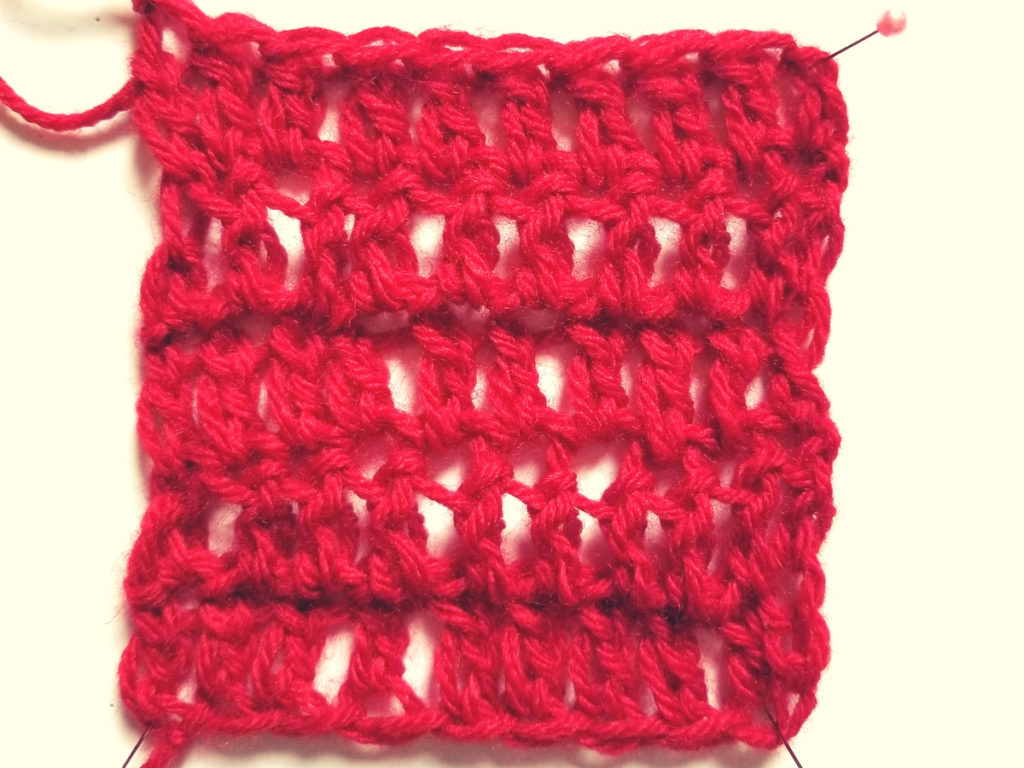 Combination of single crochet and single chain instead of turning chain